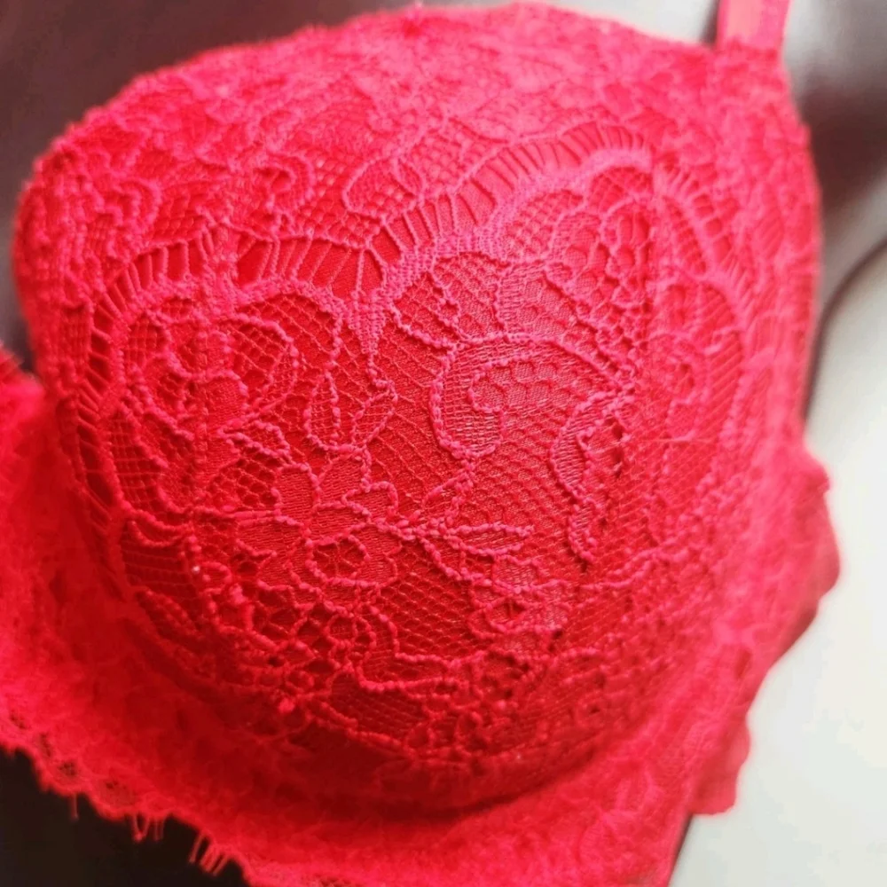 Victoria's Secret Red Lace Floral Women Bra Sz 36C Adjustable Strap Hook Closure